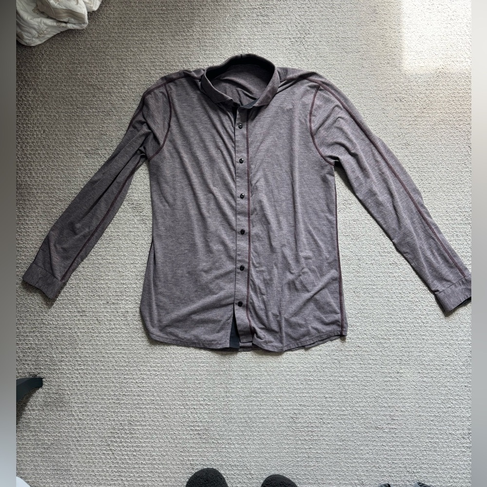 Lululemon Athletica Gray Casual Button Down Shirt